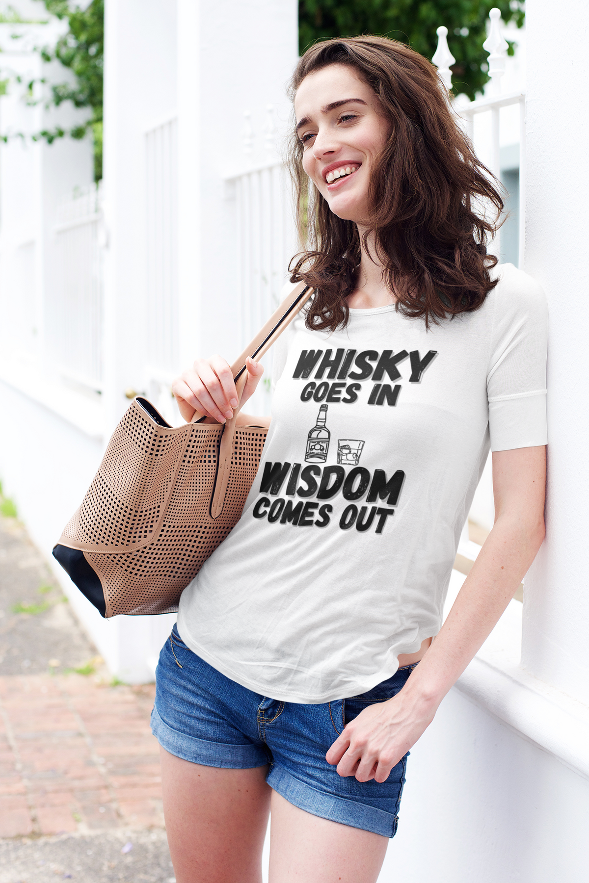 "Whisky Goes In. Wisdom Comes Out" - T-Shirt (DT)