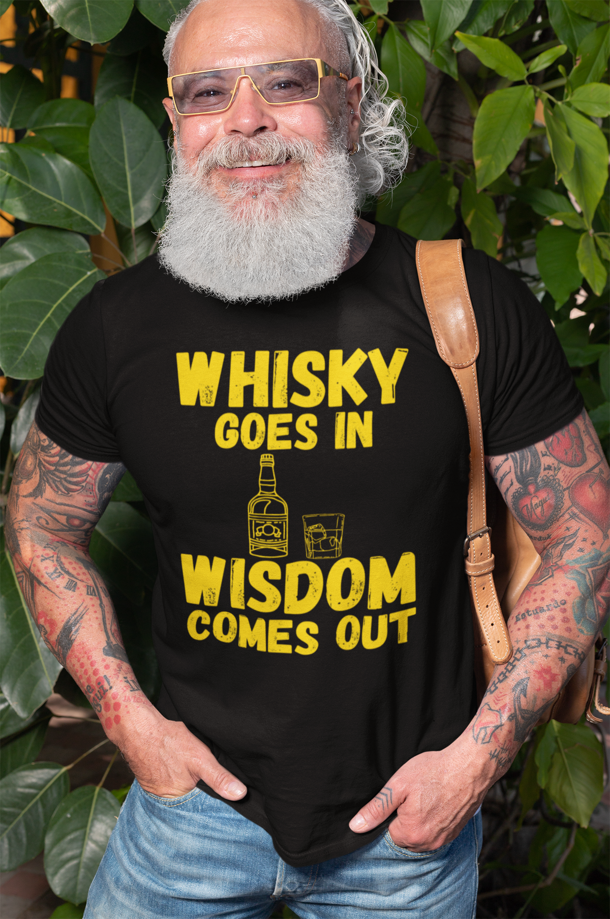 "Whisky Goes In. Wisdom Comes Out" - T-Shirt (GT)