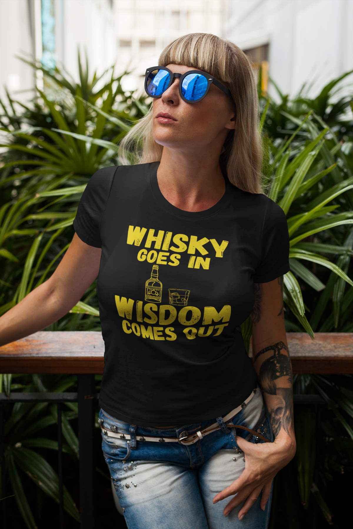 "Whisky Goes In. Wisdom Comes Out" - T-Shirt (GT)