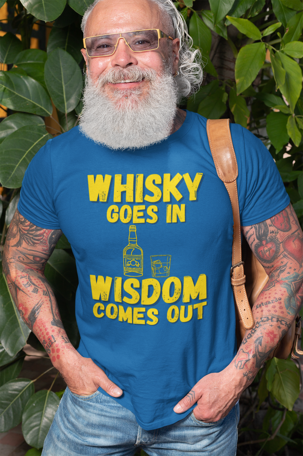 "Whisky Goes In. Wisdom Comes Out" - T-Shirt (GT)