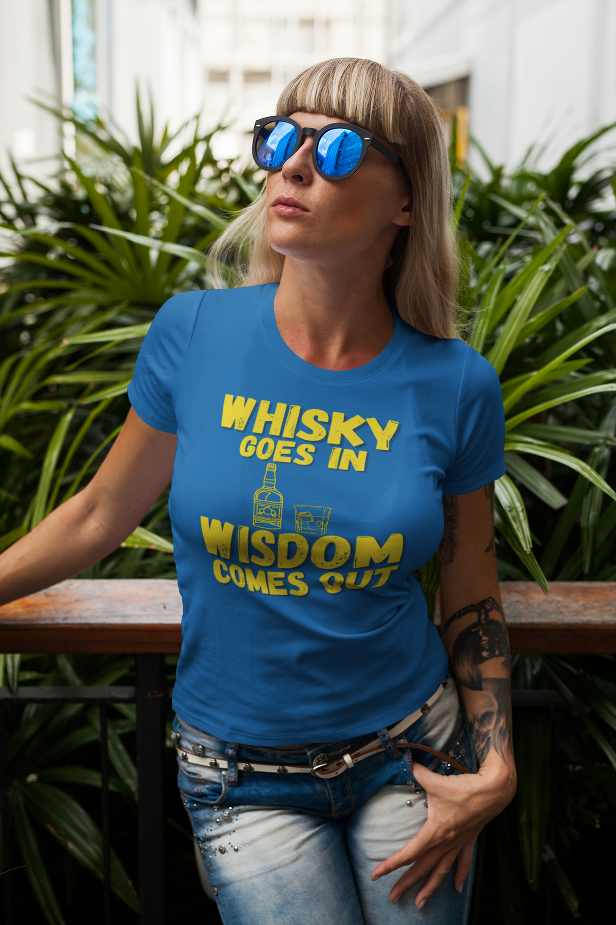 "Whisky Goes In. Wisdom Comes Out" - T-Shirt (GT)