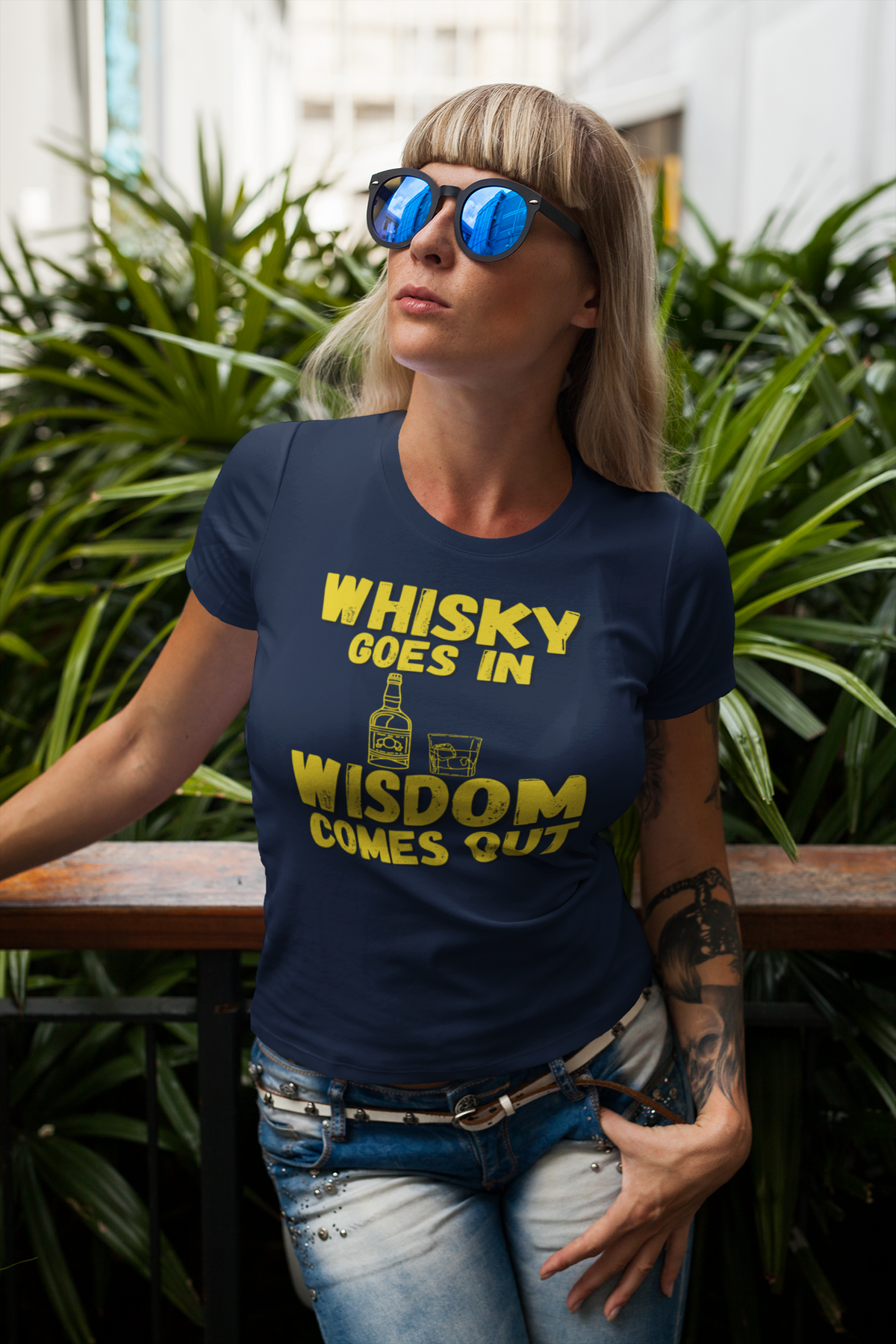 "Whisky Goes In. Wisdom Comes Out" - T-Shirt (GT)