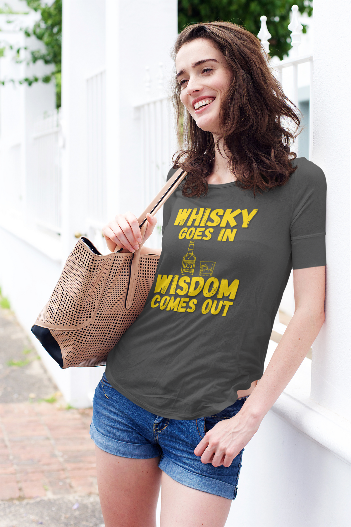 "Whisky Goes In. Wisdom Comes Out" - T-Shirt (GT)