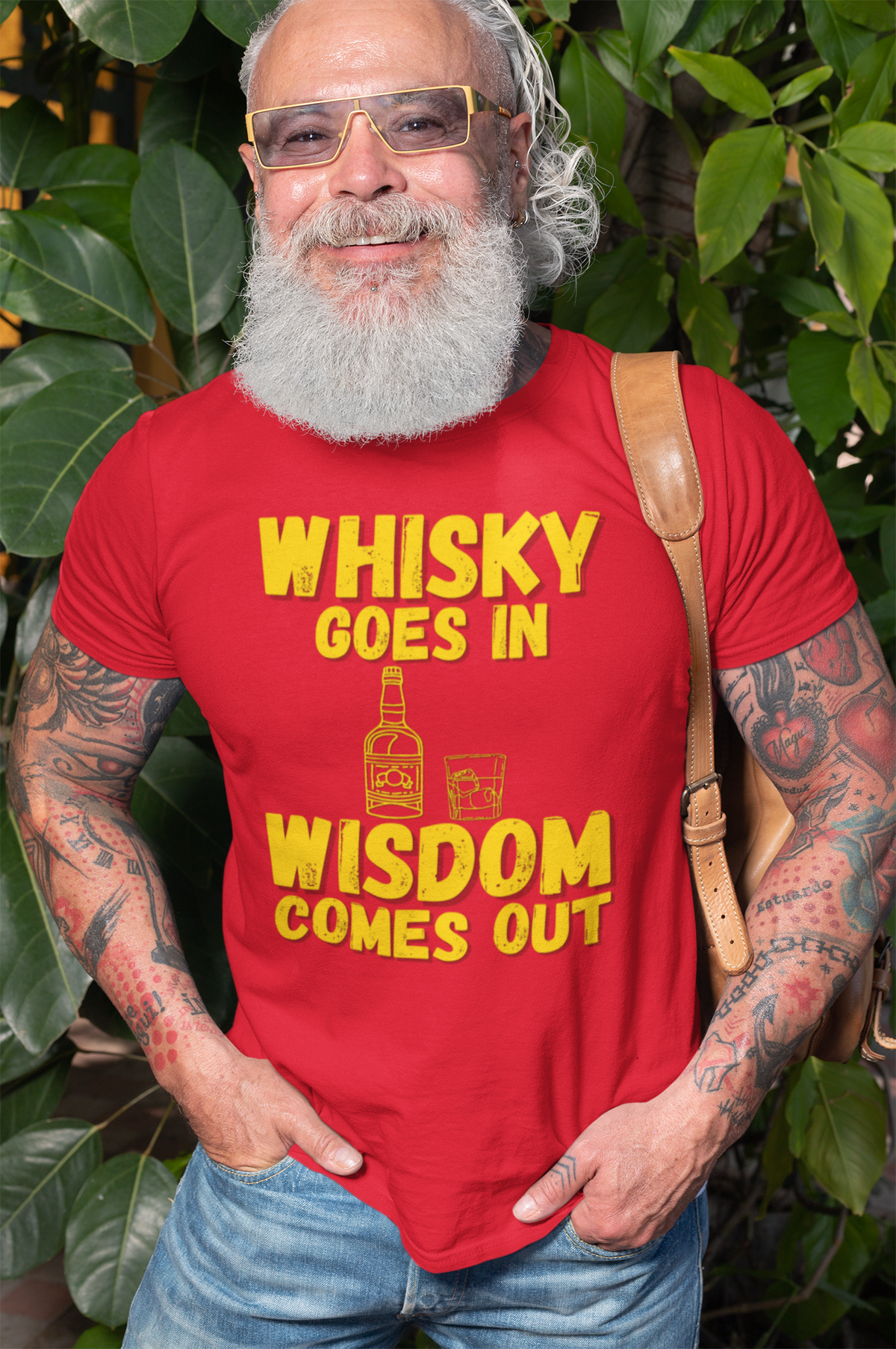 "Whisky Goes In. Wisdom Comes Out" - T-Shirt (GT)