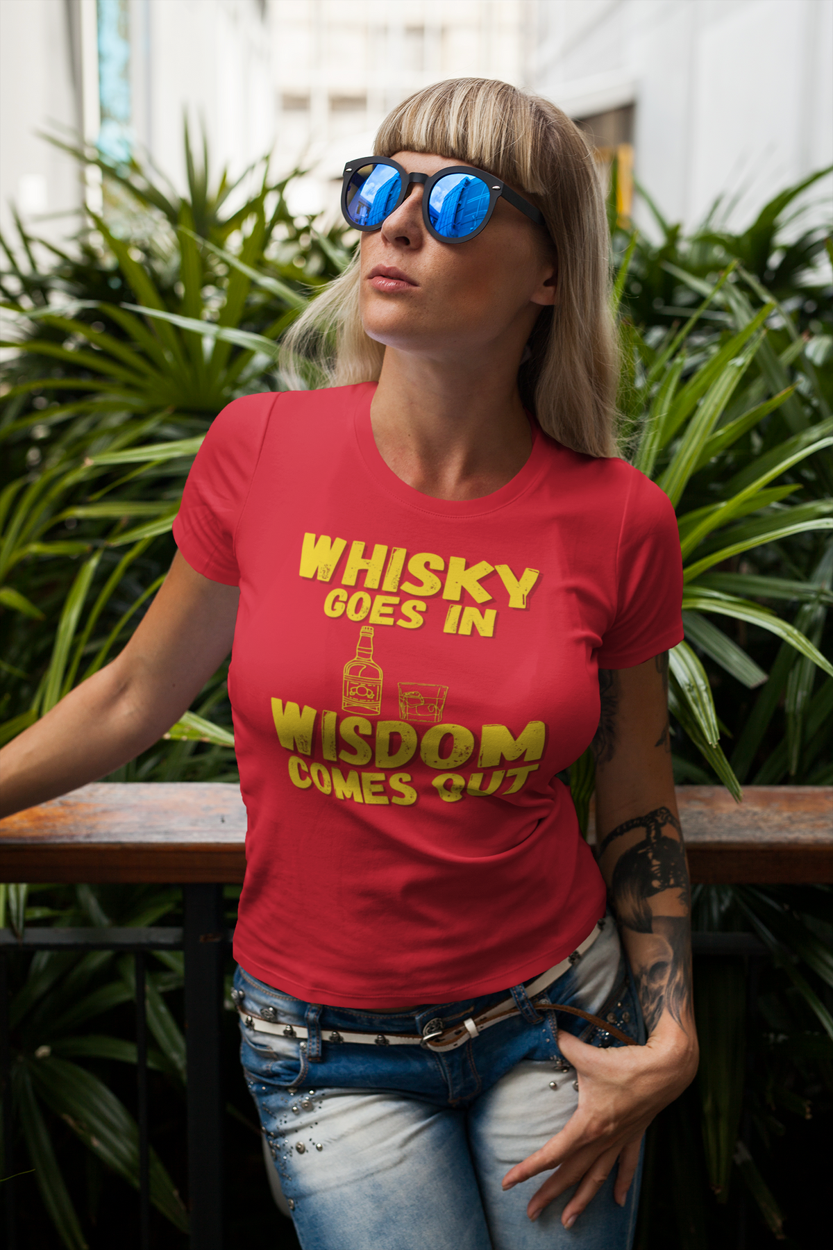 "Whisky Goes In. Wisdom Comes Out" - T-Shirt (GT)